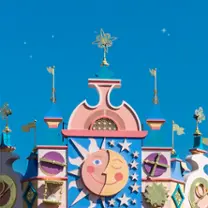 https://media.disneylandparis.com/d4th/fr-fr/images/n023806_2023apr17_world_its-a-small-world-attraction_1-1_zoom_tcm808-222755.jpg?w=208
